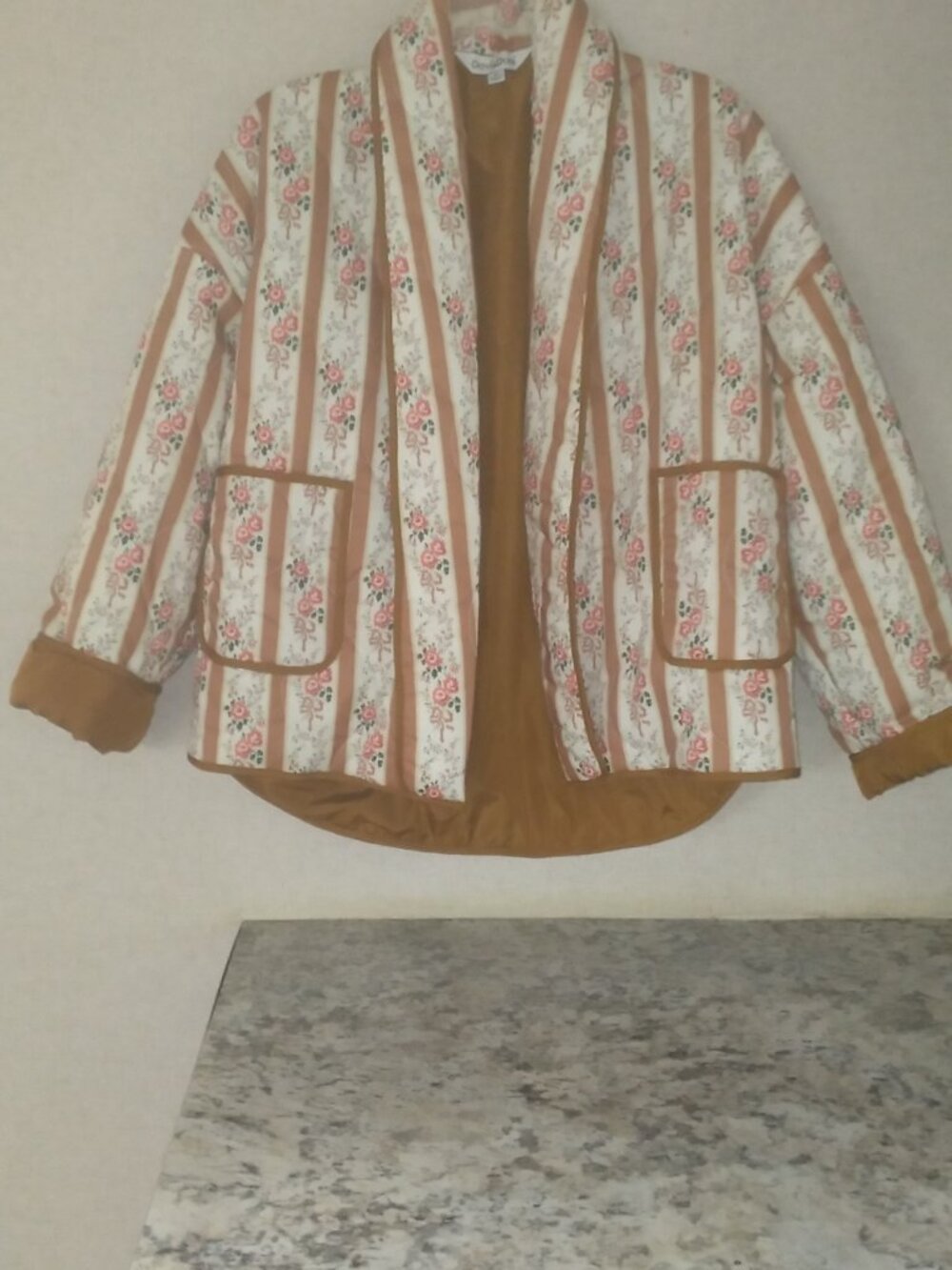 Fall Quilted Davi and Dani Jacket - Picture 3 of 4